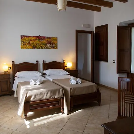 Giardino Paradiso Con 13 Posti Letto E Piscina Riscaldata