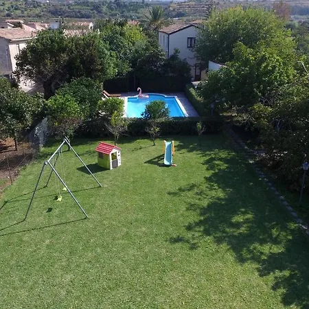 Giardino Paradiso Con 13 Posti Letto E Piscina Riscaldata