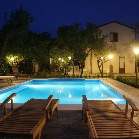 Giardino Paradiso Con 13 Posti Letto E Piscina Riscaldata Villa *
