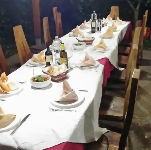 Villa Giardino Paradiso Con 13 Posti Letto E Piscina Riscaldata