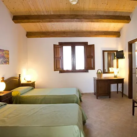 Giardino Paradiso Con 13 Posti Letto E Piscina Riscaldata * Cefalù