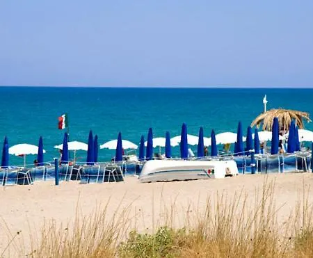 Giardino Paradiso Con 13 Posti Letto E Piscina Riscaldata