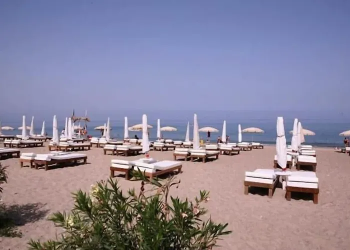 וילה Giardino Paradiso Con 13 Posti Letto E Piscina Riscaldata